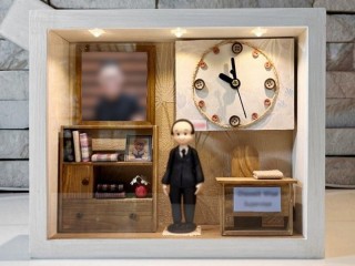สั่งทำ นาฬิกาไม้ ของขวัญให้คนญี่ปุ่น ของขวัญที่คนญี่ปุ่นอยากได้ ของฝากให้คนญี่ปุ่นผู้ใหญ่ ใส่รูปและข้อความได้ : JP012