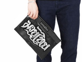 กระเป๋าคลัชมวยไทย ของที่ระลึกแบบไทยๆ : สีดำ/เงิน ไซส์ A4