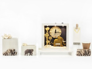 สั่งทำนาฬิกาไม้ทำมือ ของที่ระลึกให้ชาวต่างชาติ ใส่ Logo และข้อความได้  : Soft Elephant