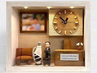 สั่งทำ นาฬิกาไม้ ของที่ระลึกของไทย โยกย้าย เลี้ยงส่ง ใส่ข้อความ และรูปได้ : CEO with Golf